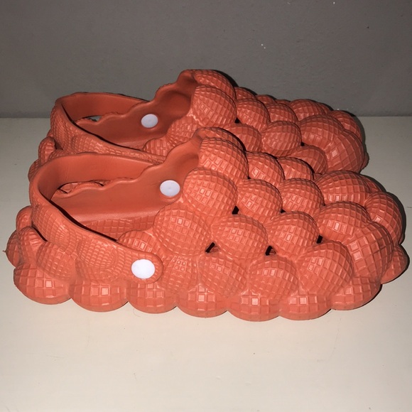 Crocs - Picture 2 of 4